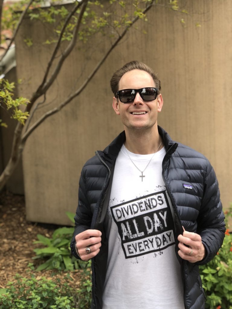 Dividendes toute la journée tous les jours T-shirt